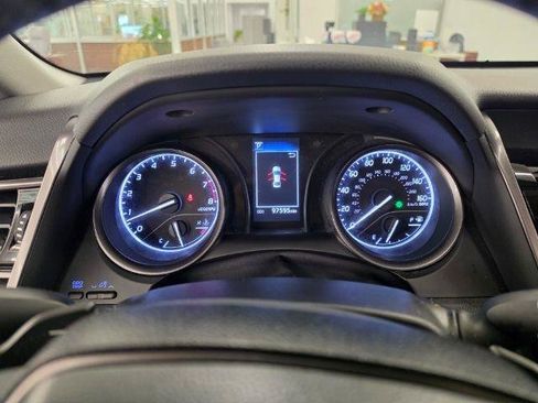 Used 2021 Toyota Camry SE FWD image 14