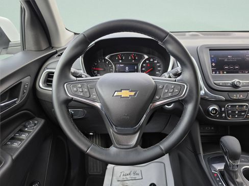 Used 2024 Chevrolet Equinox LT FWD image 17