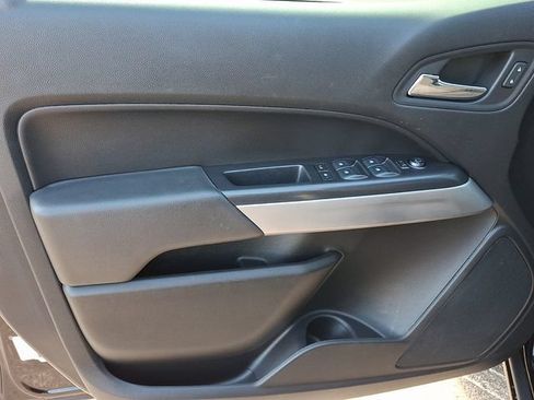 Used 2020 Chevrolet Colorado LT RWD image 8