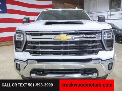 Used 2024 Chevrolet Silverado 2500 LTZ w/ LTZ Convenience Package image 22