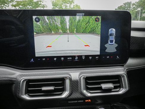 Used 2025 Ford Mustang Premium RWD image 24