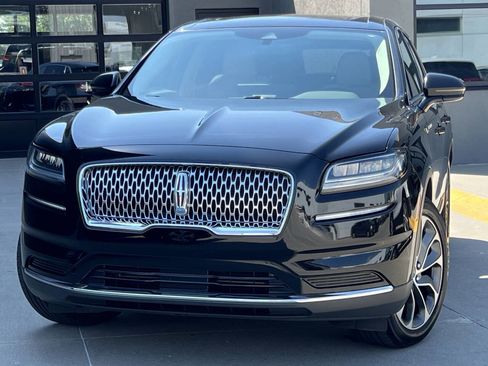 Used 2022 Lincoln Nautilus Reserve image 3