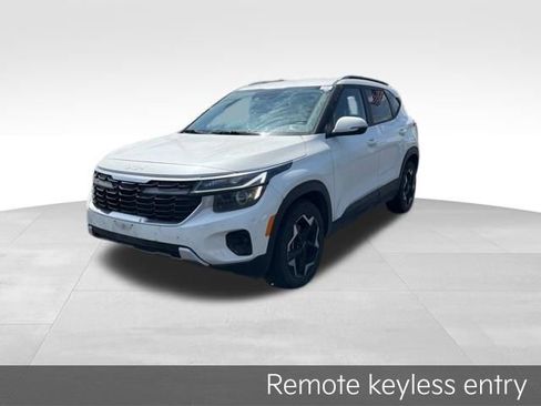 Certified 2025 Kia Seltos S FWD image 4