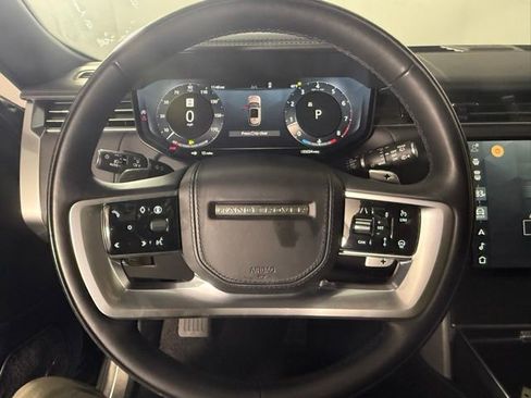 Used 2024 Land Rover Range Rover Long Wheelbase Autobiography image 12