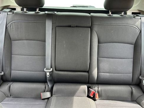 Used 2018 Chevrolet Cruze LT w/ Convenience Package FWD image 15