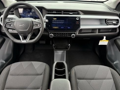 New 2027 Chevrolet Bolt LT image 10