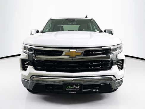 Used 2024 Chevrolet Silverado 1500 LT image 2