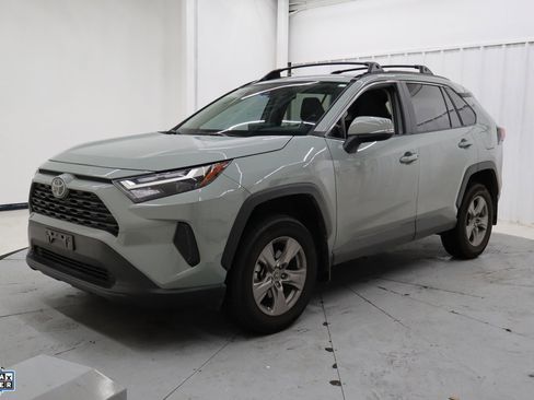 Used 2023 Toyota RAV4 XLE w/ Convenience Package image 10
