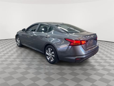 Used 2025 Nissan Altima 2.5 S image 5