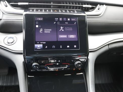 Used 2023 Jeep Grand Cherokee Altitude AWD/4WD image 23