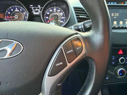 Used 2016 Hyundai Elantra Value Edition FWD image 6