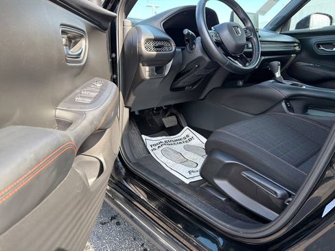 Used 2025 Honda HR-V Sport image 22