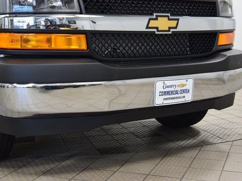 New 2025 Chevrolet Express 2500 w/ Driver Convenience Package image 7