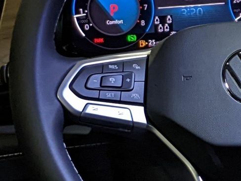 New 2026 Volkswagen Atlas SE w/ Black Wheel Package image 15