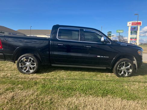 Used 2019 RAM 1500 Laramie Longhorn image 8