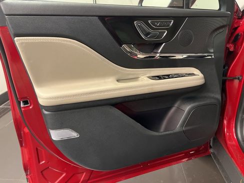 New 2026 Lincoln Corsair Reserve image 26