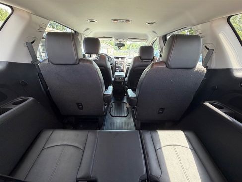 Used 2016 Chevrolet Traverse LT FWD image 21
