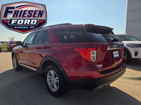 Used 2024 Ford Explorer XLT w/ Equipment Group 202A AWD/4WD image 5