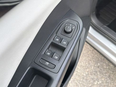 New 2026 Volkswagen Taos S image 23