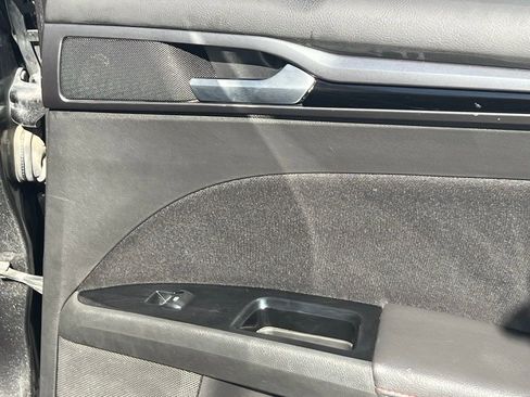 Used 2016 Ford Fusion SE FWD image 18