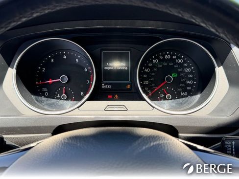 Used 2018 Volkswagen Tiguan SEL FWD image 39