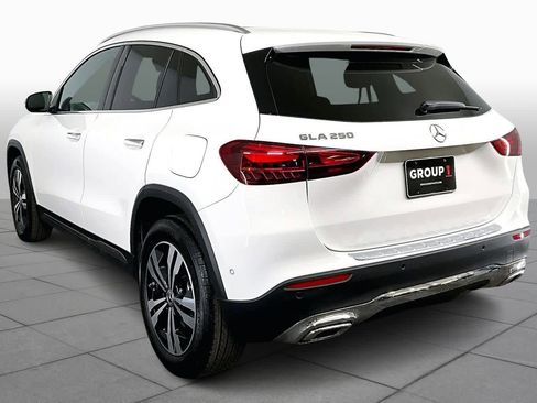 Used 2025 Mercedes-Benz GLA 250 image 12