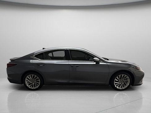 Used 2020 Lexus ES 350 Ultra Luxury w/ Accessory Package 2 FWD image 7