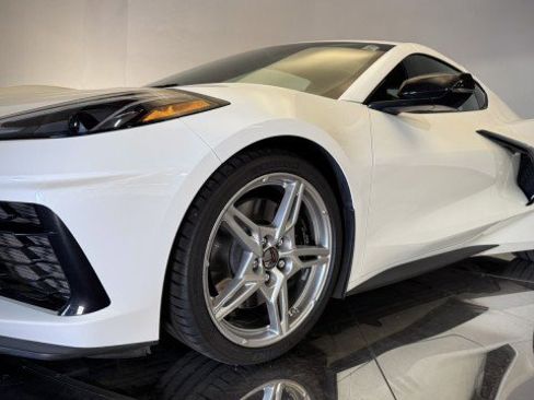 Used 2023 Chevrolet Corvette Stingray Premium Cpe w/ Z51 Performance Package image 23