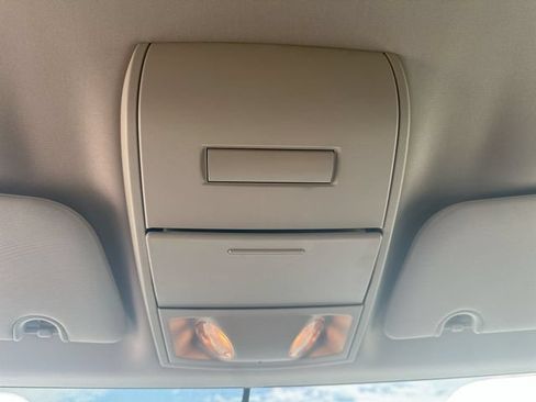 Used 2018 Dodge Grand Caravan SE w/ UConnect Hands-Free Group FWD image 39