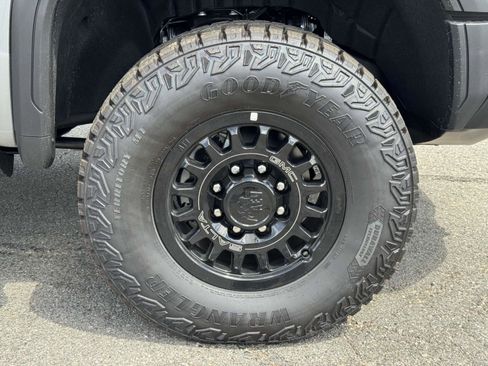 New 2025 GMC Sierra 2500 AT4X w/ AT4X AEV Edition image 26