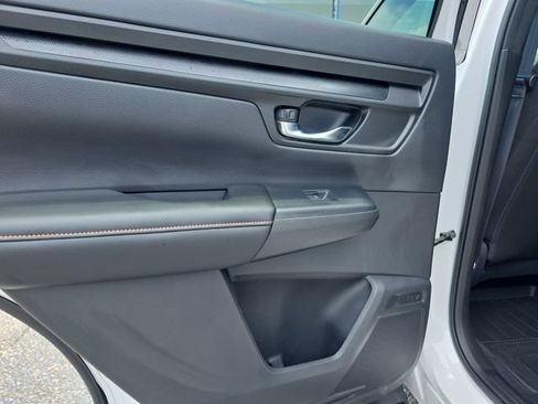 Used 2025 Honda CR-V Sport image 28