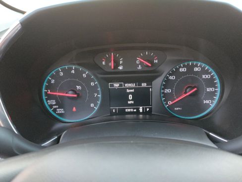 Used 2018 Chevrolet Equinox LT FWD image 23