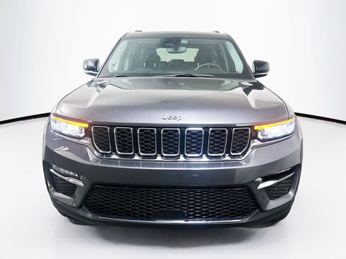 Used 2023 Jeep Grand Cherokee 4WD 4xe image 2