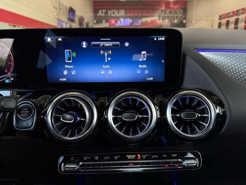 Used 2025 Mercedes-Benz GLA 250 image 27