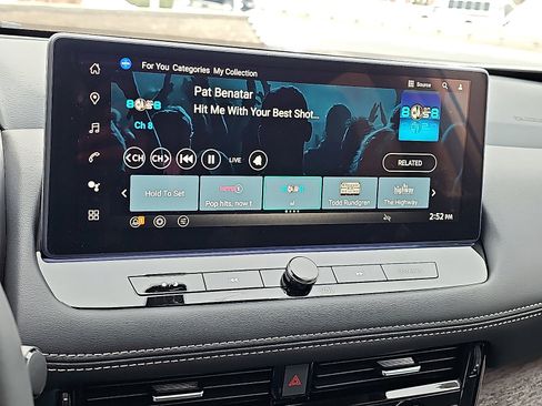 New 2026 Nissan Rogue Platinum w/ Tech Package AWD/4WD image 13