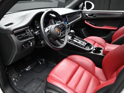 Used 2023 Porsche Macan GTS image 47