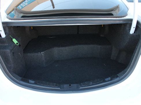 Used 2018 Ford Fusion SE FWD image 28