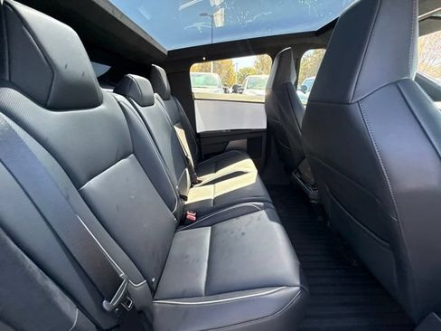 Used 2024 Tesla Cybertruck AWD Crew Cab image 9