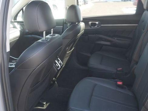 Used 2023 Kia Sorento SX image 43
