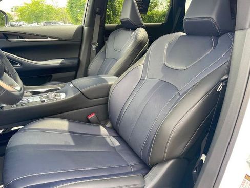 Certified 2026 INFINITI QX60 Sport w/ Dark Cargo Package AWD/4WD image 17