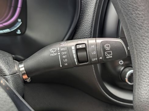 Certified 2023 Kia Soul LX w/ Option Group 015 FWD image 31