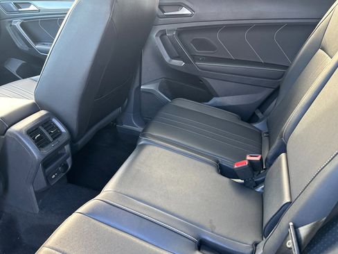 Used 2023 Volkswagen Tiguan SE image 25
