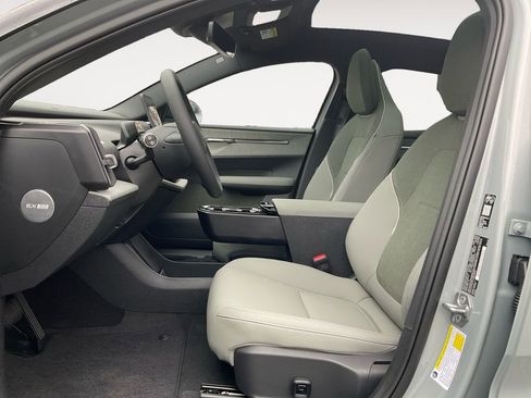 New 2026 Volvo EX30 Cross Country Ultra w/ Protection Package Premier image 9