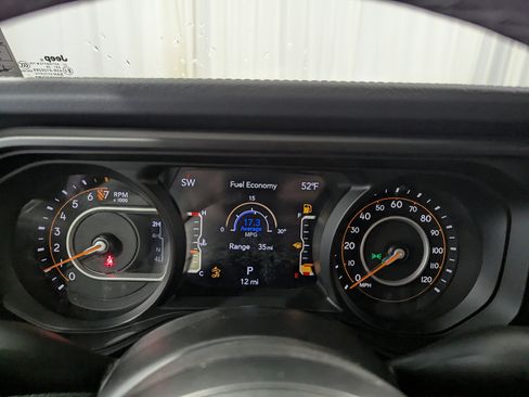 Used 2026 Jeep Gladiator Sport AWD/4WD image 17