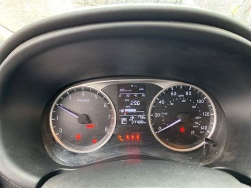 Used 2022 Nissan Kicks S image 21