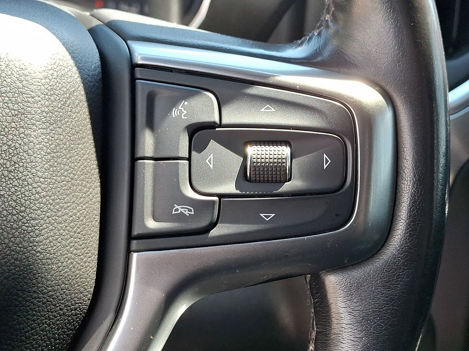 Certified 2021 Chevrolet Silverado 1500 LT Trail Boss w/ Bed Protection Package AWD/4WD image 18