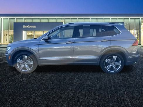 Certified 2020 Volkswagen Tiguan SEL image 7