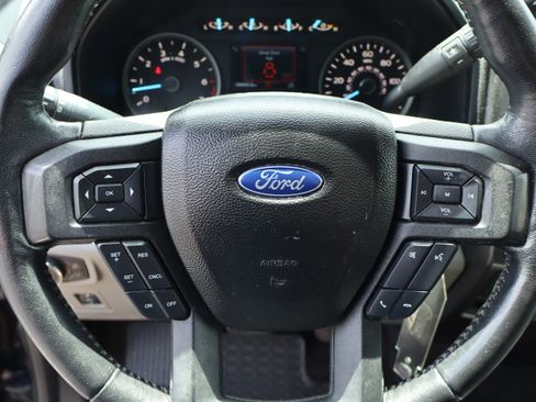 Used 2018 Ford F150 XLT w/ Equipment Group 302A Luxury AWD/4WD image 28