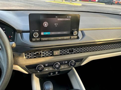 Used 2023 Honda Accord LX image 13