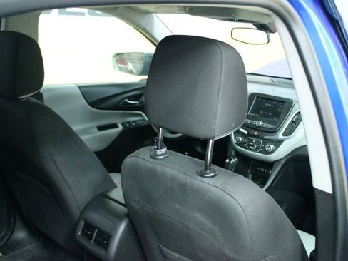 Used 2019 Chevrolet Equinox LS w/ LS Convenience Package image 10